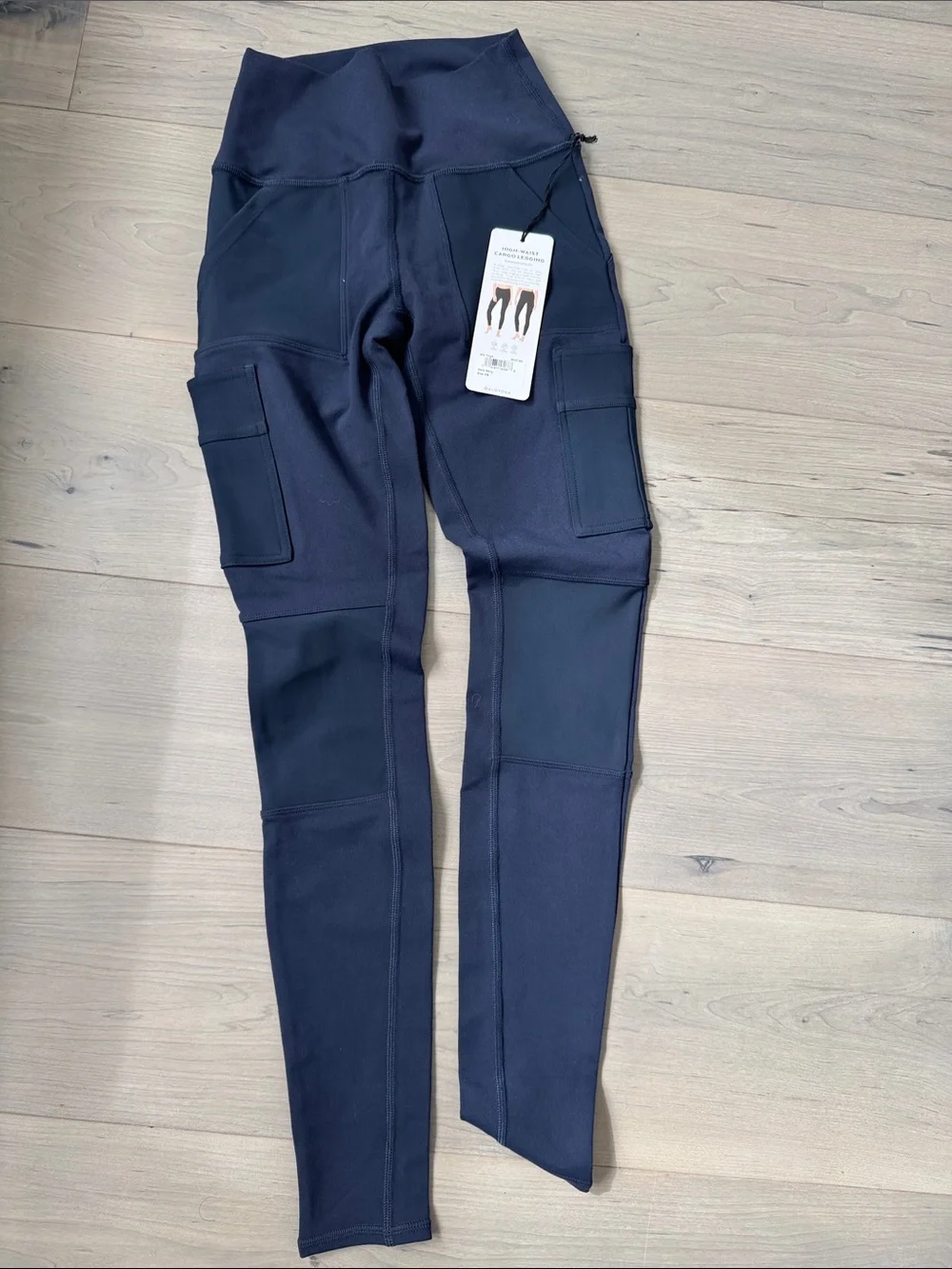 ALO Yoga Black Cargo Leggings with High Waist